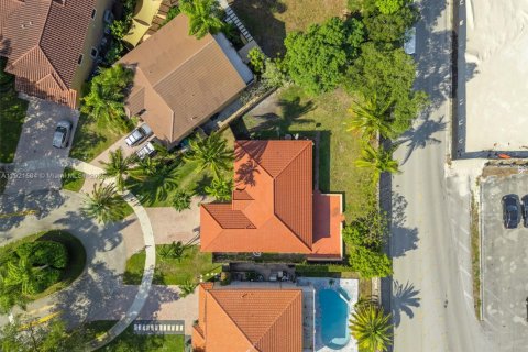 Casa en venta en Cutler Bay, Florida, 3 dormitorios, 158.58 m2 № 1975526 - foto 27