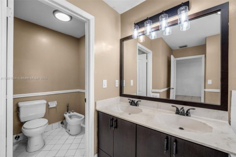 Casa en venta en Cutler Bay, Florida, 3 dormitorios, 158.58 m2 № 1975526 - foto 15