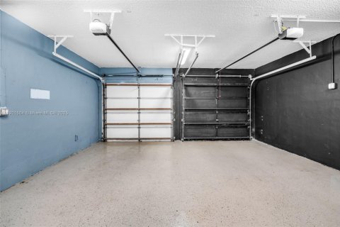 Casa en venta en Cutler Bay, Florida, 3 dormitorios, 158.58 m2 № 1975526 - foto 11