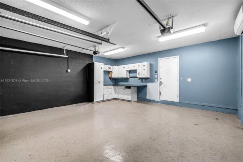 Casa en venta en Cutler Bay, Florida, 3 dormitorios, 158.58 m2 № 1975526 - foto 12