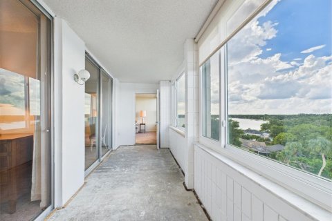 Condo in Winter Haven, Florida, 2 bedrooms  № 1784876 - photo 14
