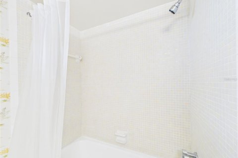 Condo in Winter Haven, Florida, 2 bedrooms  № 1784876 - photo 23