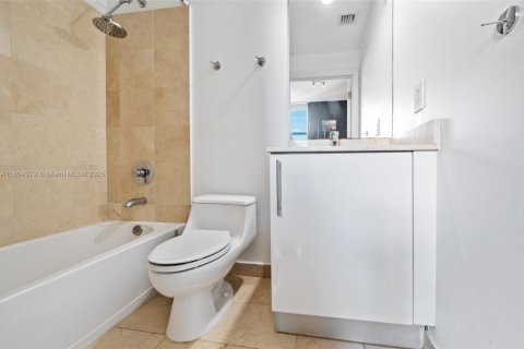 Купить кондоминиум в Авентура, Флорида 2 спальни, 169.45м2, № 2013586 - фото 24