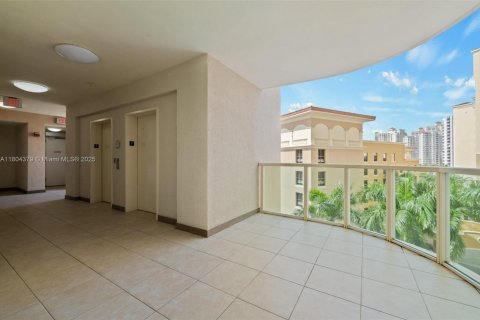 Купить кондоминиум в Авентура, Флорида 2 спальни, 169.45м2, № 2013586 - фото 27