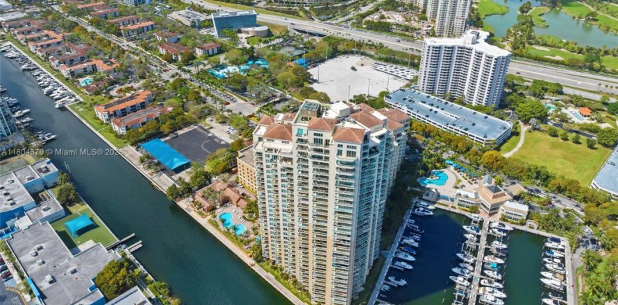 Кондоминиум с 2 спальнями в Авентура, Флорида № 2013586