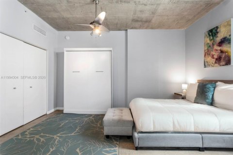 Condominio en venta en Miami, Florida, 1 dormitorio, 68.56 m2 № 2056341 - foto 8