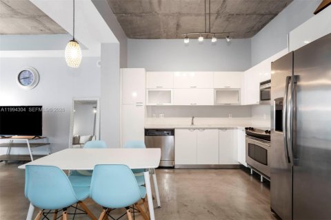 Condominio en venta en Miami, Florida, 1 dormitorio, 68.56 m2 № 2056341 - foto 2