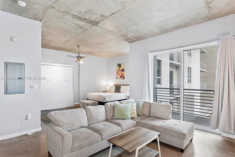 Condominio en venta en Miami, Florida, 1 dormitorio, 68.56 m2 № 2056341 - foto 5