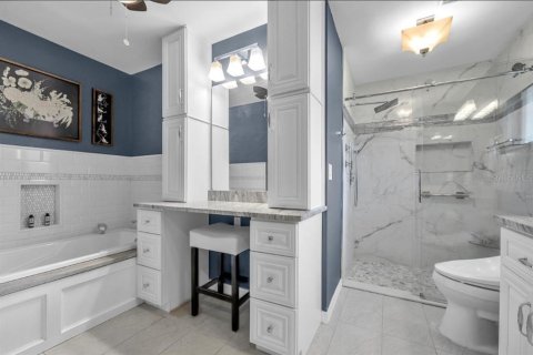 Villa ou maison à vendre à Sarasota, Floride: 2 chambres, 143.81 m2 № 2404765 - photo 12