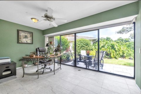 Villa ou maison à vendre à Sarasota, Floride: 2 chambres, 143.81 m2 № 2404765 - photo 9