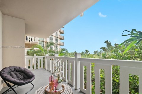 Condo in Key Biscayne, Florida, 2 bedrooms  № 1961813 - photo 26