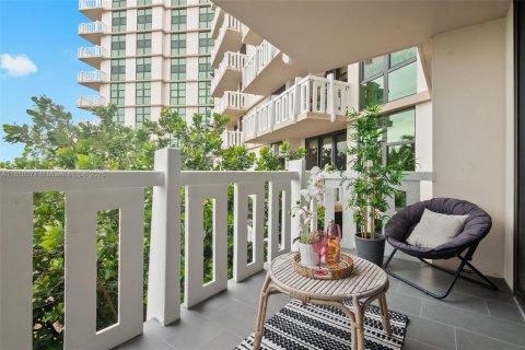 Condo in Key Biscayne, Florida, 2 bedrooms  № 1961813 - photo 27