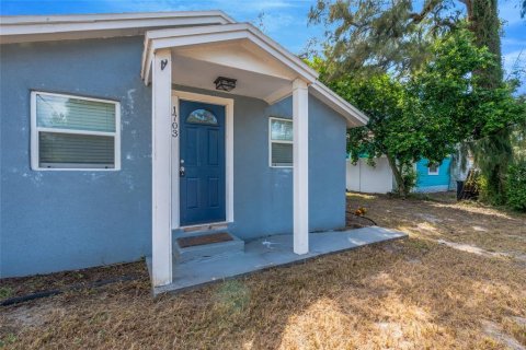 Villa ou maison à vendre à Tampa, Floride: 3 chambres, 90.67 m2 № 2396536 - photo 2