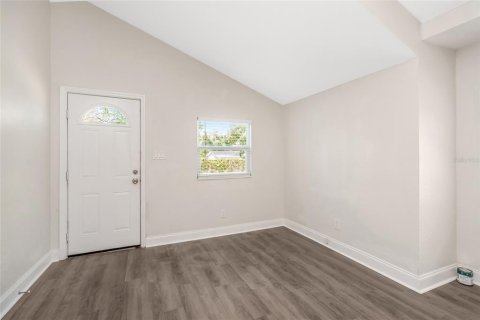 Villa ou maison à vendre à Tampa, Floride: 3 chambres, 90.67 m2 № 2396536 - photo 5
