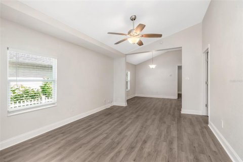 Villa ou maison à vendre à Tampa, Floride: 3 chambres, 90.67 m2 № 2396536 - photo 3