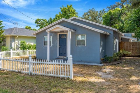 Villa ou maison à Tampa, Floride 3 chambres, 90.67 m2 № 2396536