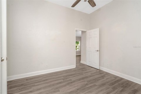 Villa ou maison à vendre à Tampa, Floride: 3 chambres, 90.67 m2 № 2396536 - photo 28