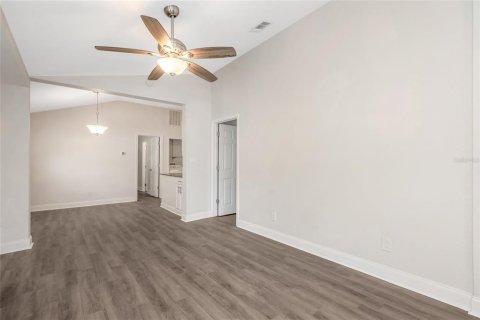 Villa ou maison à vendre à Tampa, Floride: 3 chambres, 90.67 m2 № 2396536 - photo 6