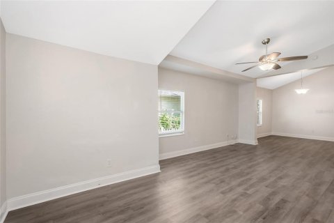 Villa ou maison à vendre à Tampa, Floride: 3 chambres, 90.67 m2 № 2396536 - photo 4