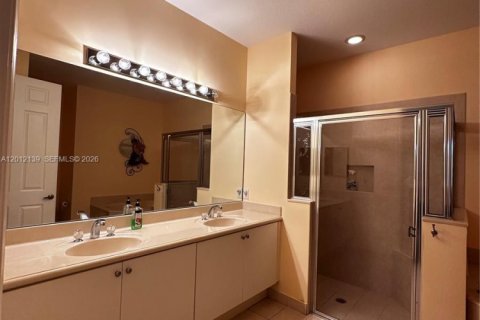 Villa ou maison à louer à St. Lucie, Floride: 3 chambres, 137.68 m2 № 2171125 - photo 6