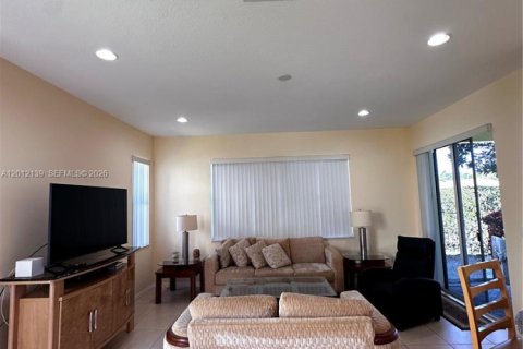 Villa ou maison à louer à St. Lucie, Floride: 3 chambres, 137.68 m2 № 2171125 - photo 9