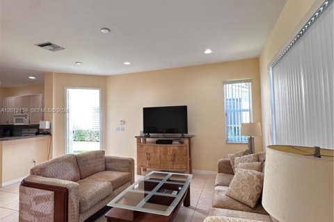 Villa ou maison à louer à St. Lucie, Floride: 3 chambres, 137.68 m2 № 2171125 - photo 11