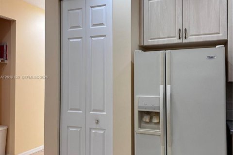 Villa ou maison à louer à St. Lucie, Floride: 3 chambres, 137.68 m2 № 2171125 - photo 16