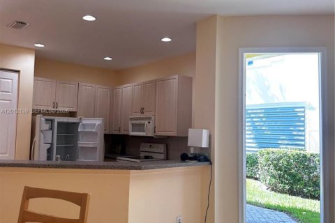 Villa ou maison à louer à St. Lucie, Floride: 3 chambres, 137.68 m2 № 2171125 - photo 15