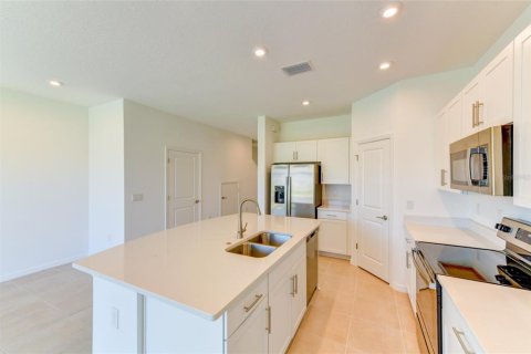 Townhouse in Nokomis, Florida 3 bedrooms, 127.55 sq.m. № 2232032 - photo 11