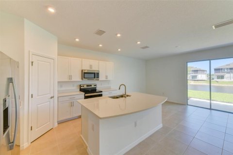 Townhouse in Nokomis, Florida 3 bedrooms, 127.55 sq.m. № 2232032 - photo 9