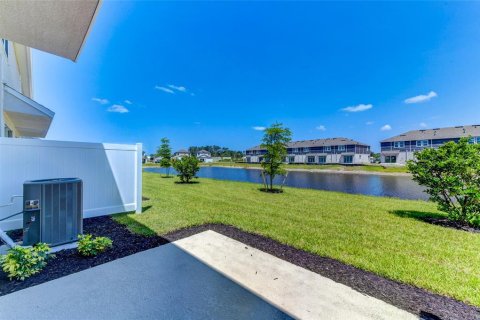 Townhouse in Nokomis, Florida 3 bedrooms, 127.55 sq.m. № 2232032 - photo 6