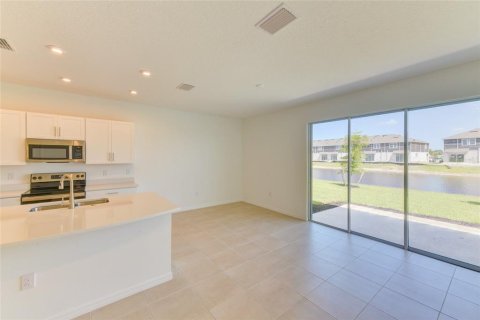 Townhouse in Nokomis, Florida 3 bedrooms, 127.55 sq.m. № 2232032 - photo 13
