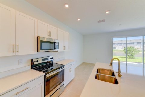 Townhouse in Nokomis, Florida 3 bedrooms, 127.55 sq.m. № 2232032 - photo 10