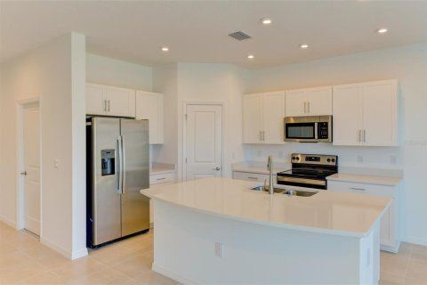 Townhouse in Nokomis, Florida 3 bedrooms, 127.55 sq.m. № 2232032 - photo 8