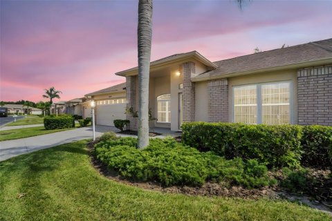 House in Trinity, Florida 2 bedrooms, 148.09 sq.m. № 1900059 - photo 6