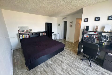 Copropriété à vendre à North Miami, Floride: 2 chambres, 97.55 m2 № 2088443 - photo 16