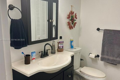 Copropriété à vendre à North Miami, Floride: 2 chambres, 97.55 m2 № 2088443 - photo 10
