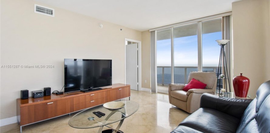 Condo à Hallandale Beach, Floride, 2 chambres  № 1067442