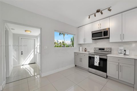 Villa ou maison à vendre à Fort Lauderdale, Floride: 3 chambres, 98.01 m2 № 2422508 - photo 20