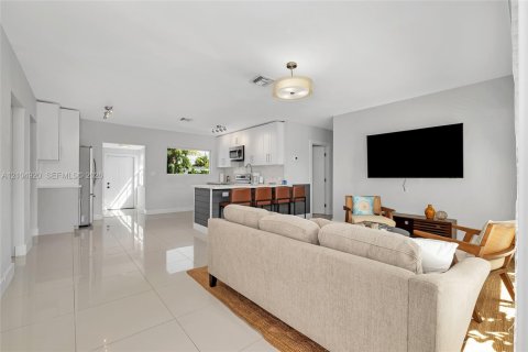 Villa ou maison à vendre à Fort Lauderdale, Floride: 3 chambres, 98.01 m2 № 2422508 - photo 11