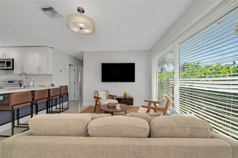 Villa ou maison à vendre à Fort Lauderdale, Floride: 3 chambres, 98.01 m2 № 2422508 - photo 10