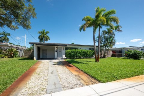 Villa ou maison à vendre à Fort Lauderdale, Floride: 3 chambres, 98.01 m2 № 2422508 - photo 4