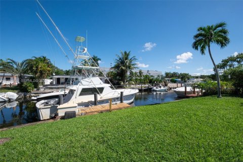 Villa ou maison à vendre à Fort Lauderdale, Floride: 3 chambres, 98.01 m2 № 2422508 - photo 24