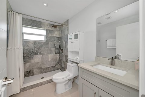 Villa ou maison à vendre à Fort Lauderdale, Floride: 3 chambres, 98.01 m2 № 2422508 - photo 15