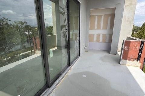 Townhouse in Tampa, Florida 3 bedrooms, 284.47 sq.m. № 1582155 - photo 11