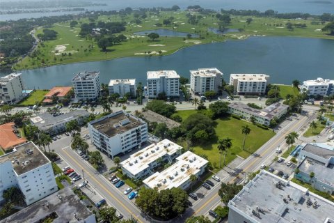 Condominio en alquiler en Bay Harbor Islands, Florida, 2 dormitorios, 101.45 m2 № 1922057 - foto 15