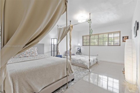 Condominio en alquiler en Bay Harbor Islands, Florida, 2 dormitorios, 101.45 m2 № 1922057 - foto 28