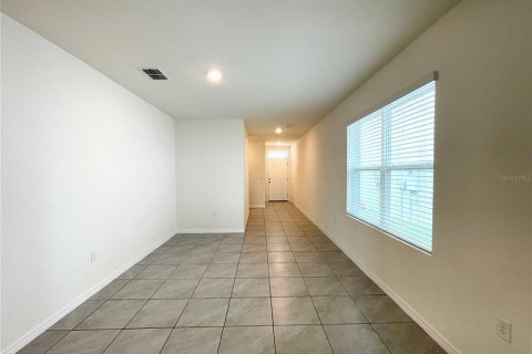 Casa en alquiler en Zephyrhills, Florida, 3 dormitorios, 147.16 m2 № 2150127 - foto 13