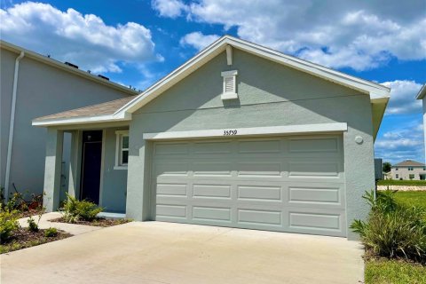 Casa en alquiler en Zephyrhills, Florida, 3 dormitorios, 147.16 m2 № 2150127 - foto 3