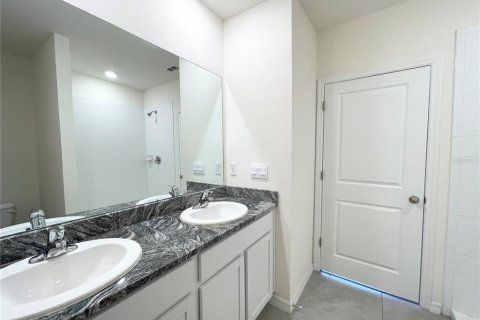 Casa en alquiler en Zephyrhills, Florida, 3 dormitorios, 147.16 m2 № 2150127 - foto 21